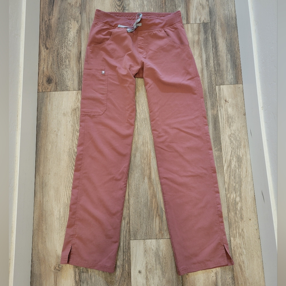 Figs Straight-Leg Scrub Pants in Dusty Rose
